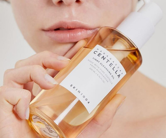 Madagascar Centella Light Cleansing Oil